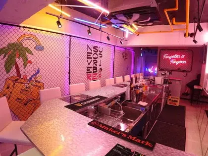 中洲のコンカフェのおすすめ20選　18位:BAR LOUNGE Re: