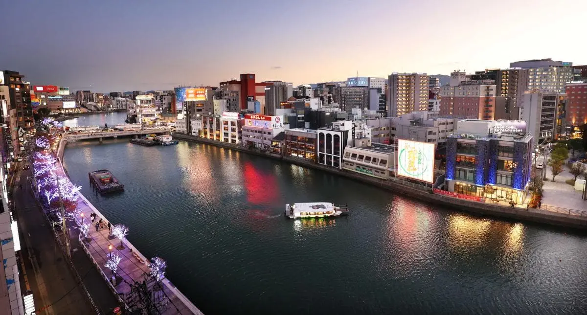 中洲を流れる川の魅力とは？夜景と歴史が織りなす絶景スポット